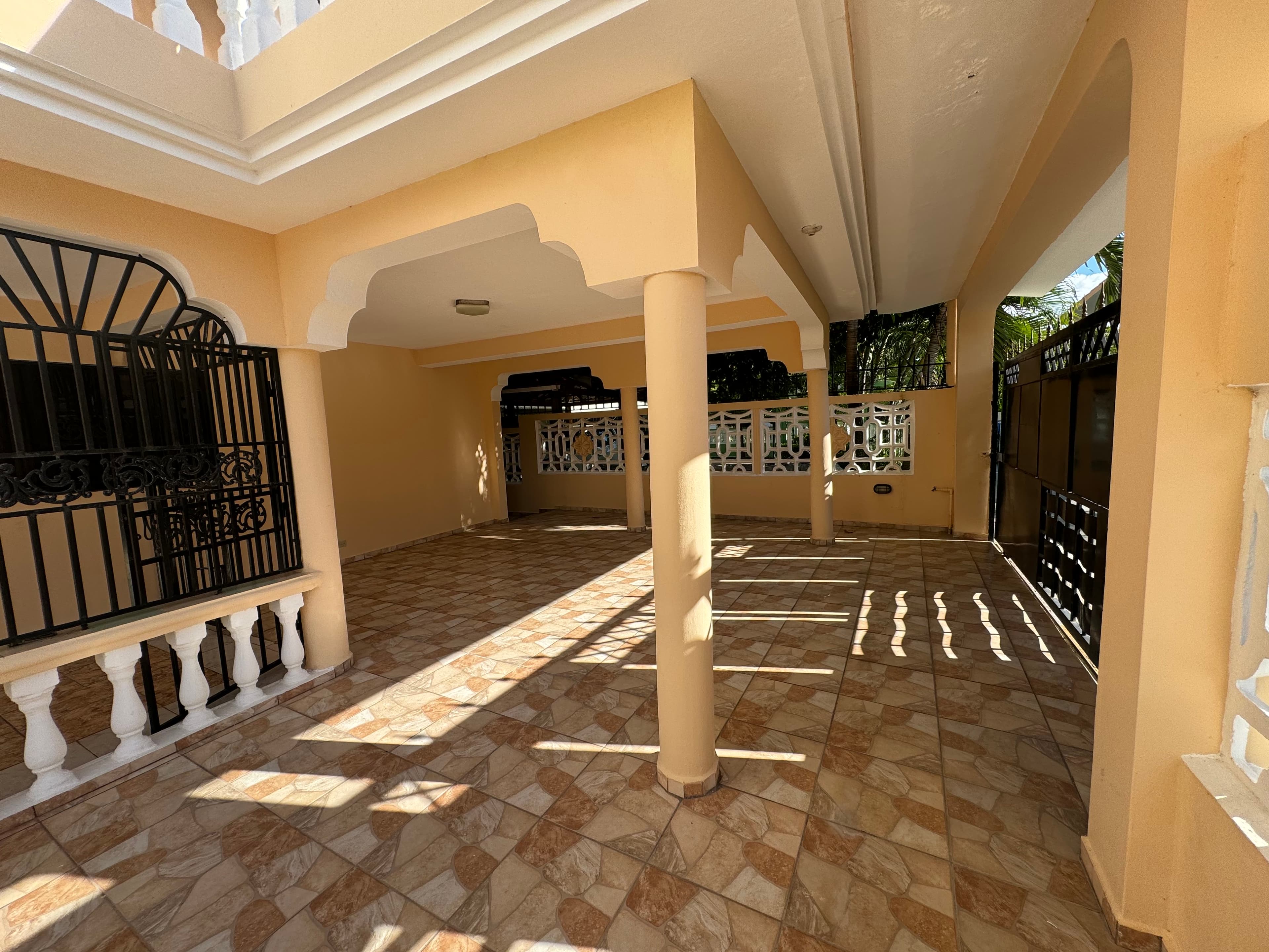 SE VENDE CASA DE OPORTUNIDAD EN CABRERA — 1