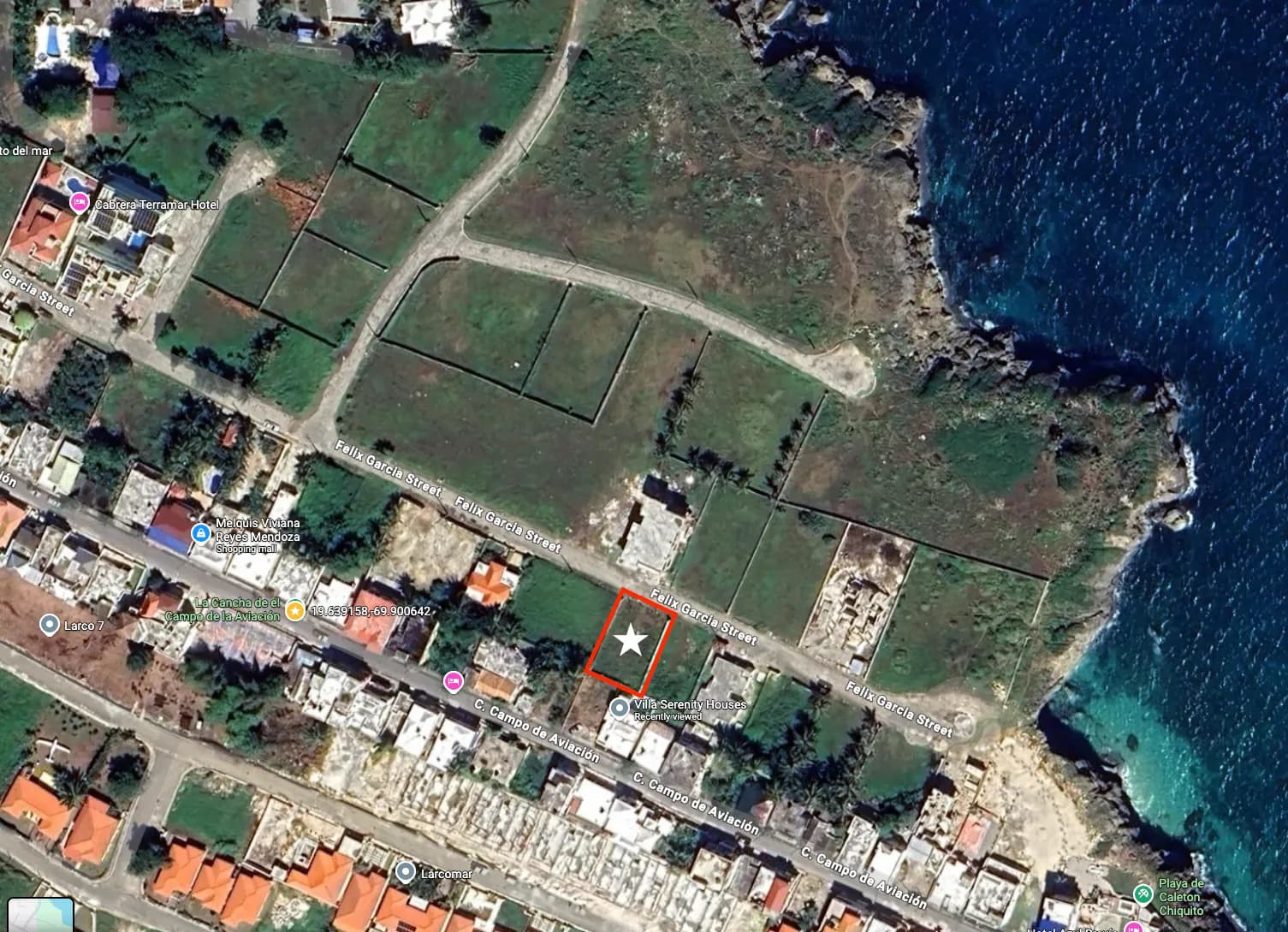 Solar exclusivo en Cabrera cerca del mar y del malecón, con elegante verja de piedra coralina — 2